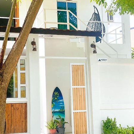 Moodhu Surf House Hotel Himmafushi Luaran gambar