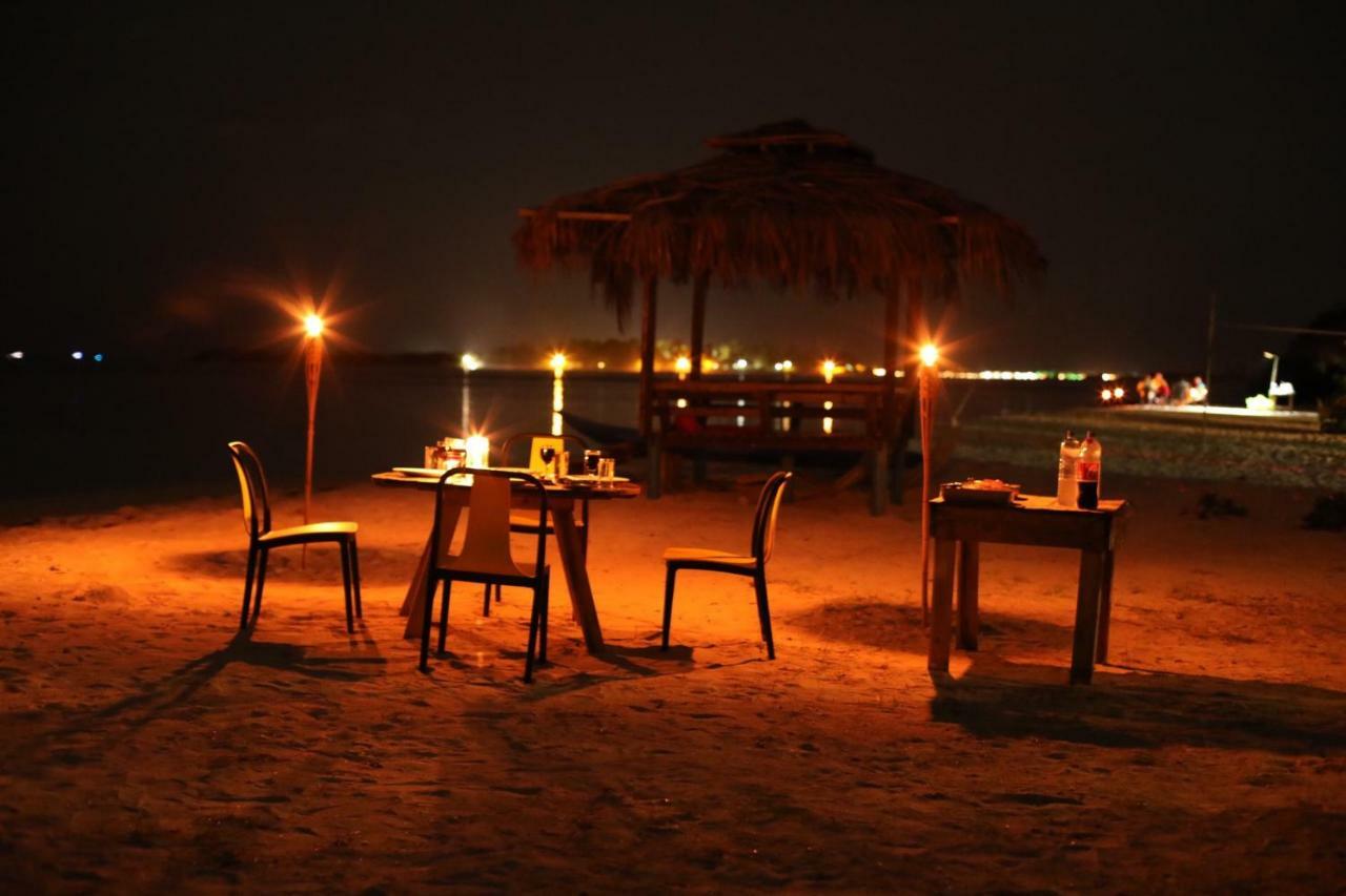 Moodhu Surf House Hotel Himmafushi Luaran gambar