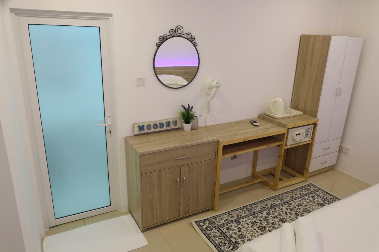 Moodhu Surf House Hotel Himmafushi Luaran gambar